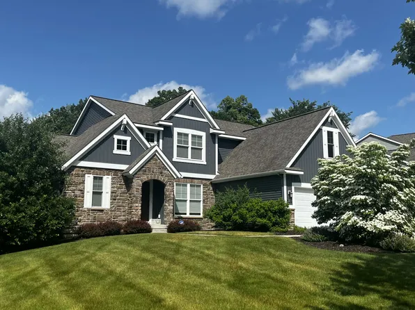 2829 S Saddle Ridge Ct NE, Rockford, MI 49341