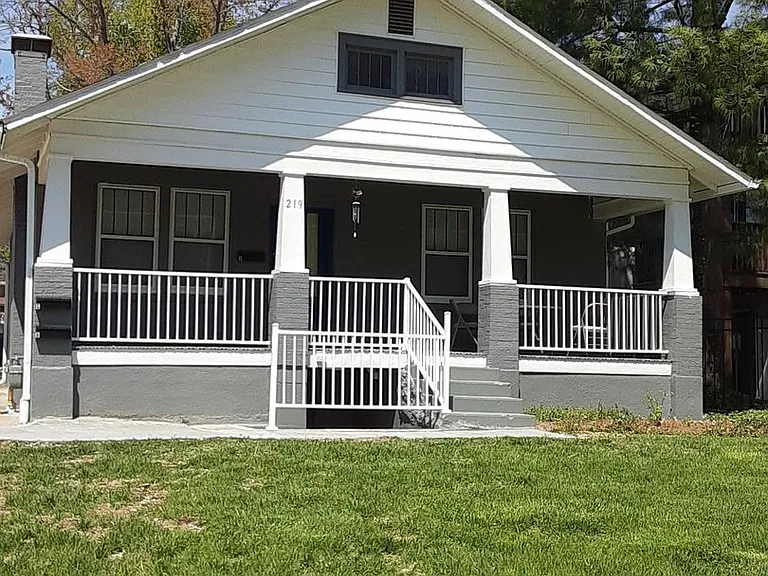 Manor Homes — Photo 29