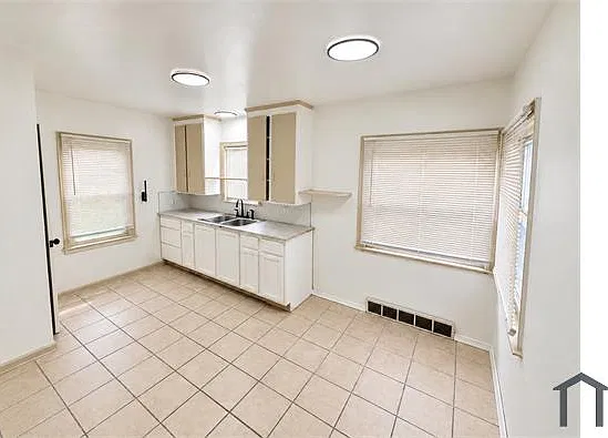 3 bed, 1097 sqft, $1,500 — Photo 2