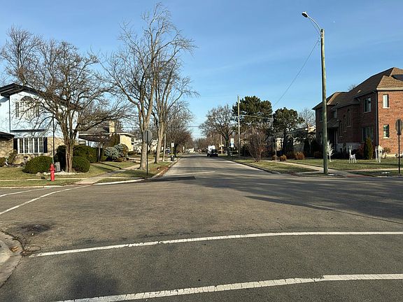 5th image of 7729 Davis St