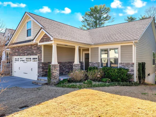 223 Henrydale Dr, Easley, SC 29642