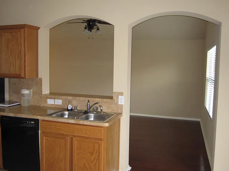 609 Twin Knoll Dr — Photo 8