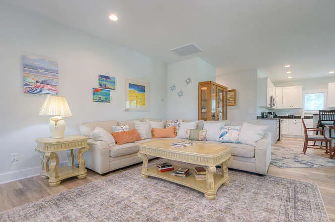 3 bed, $2,000 — Photo 3