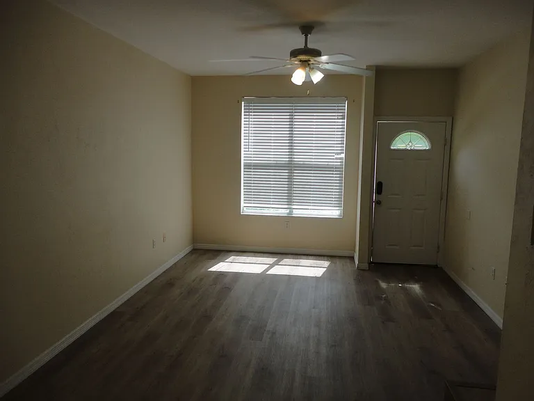 3584 SW 30th Way #129 — Photo 2