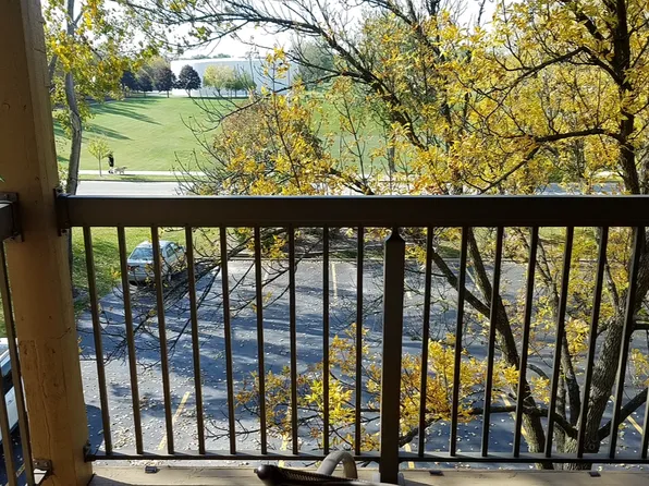 839 S Dwyer Ave APT E, Arlington Heights, IL 60005