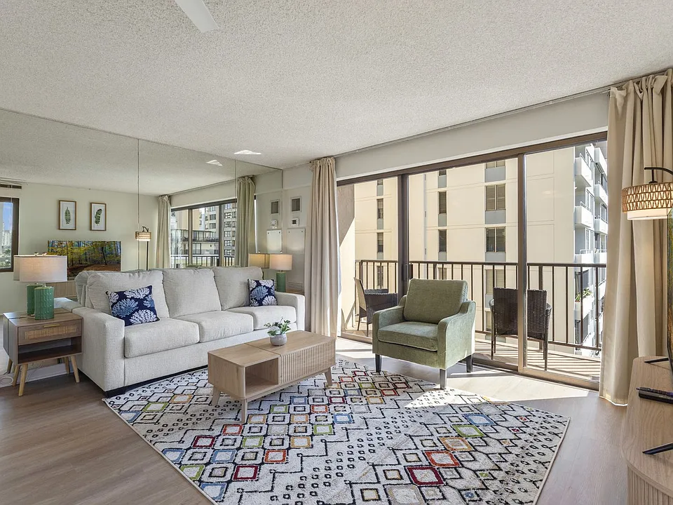 2140 Kuhio Ave #801