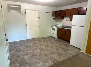 1021 N 5th St APT 3, Burlington, IA 52601