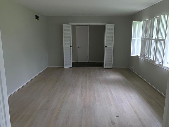 living room is 13 x 18