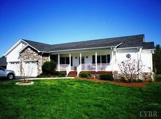 1065 Majestic Oaks Dr, Forest, VA 24551