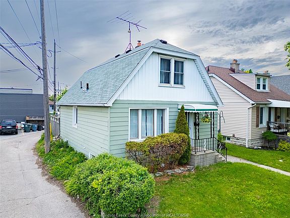 2nd image of 1875 Windermere Rd