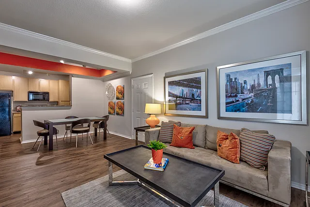 Hickory Point Apartments — Photo 7