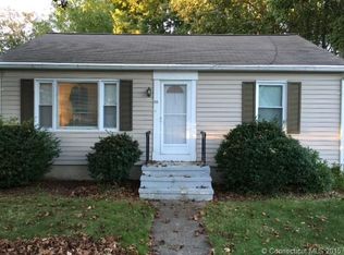 35 Monroe St, Waterford, CT 06385