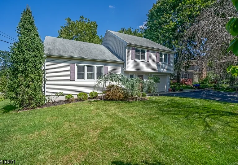 69 Woodland Rd — Photo 2