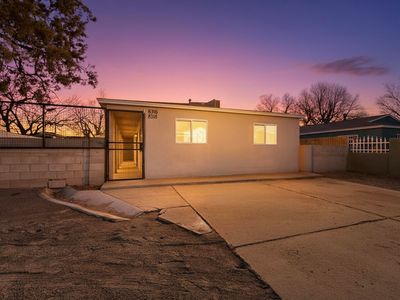 8316 Trumbull Ave SE, Albuquerque, NM, 87108
