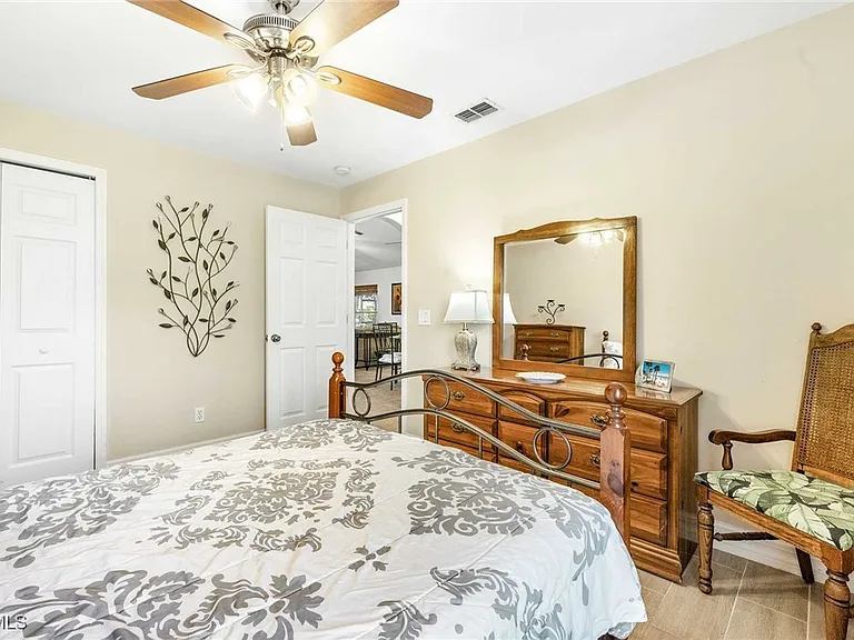 4534 SW 5th Pl — Photo 15
