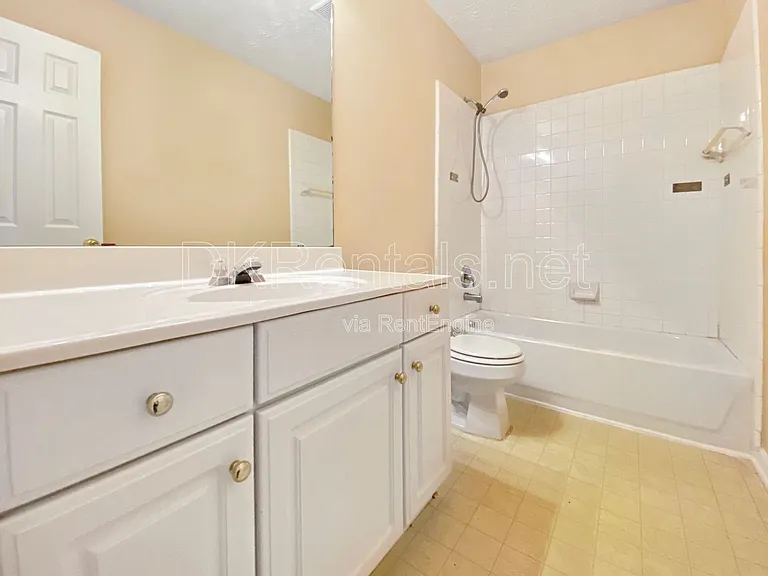 1704 Riverlanding Cir — Photo 15