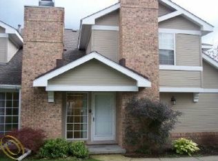 6633 Bellows Ct #1, West Bloomfield, MI