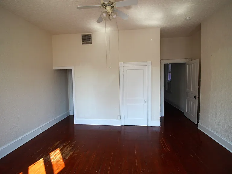 525 N. Charles St — Photo 14