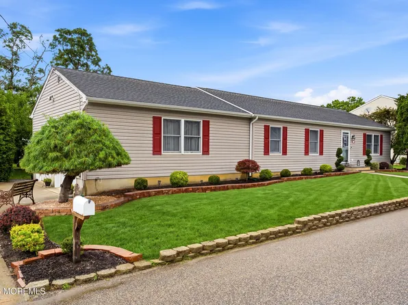 1432 Mizzen Avenue, Beachwood, NJ 08722