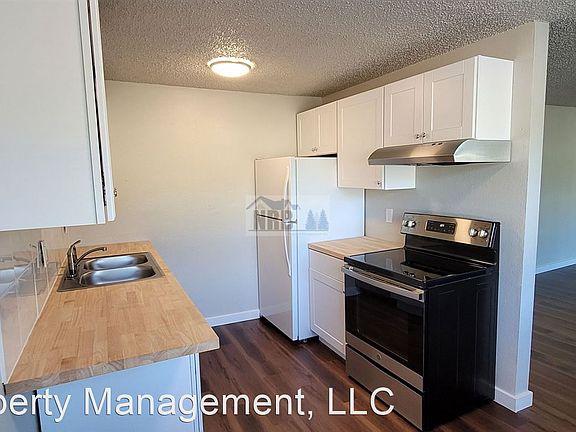2nd image of 10519 66th Ave E APT 1