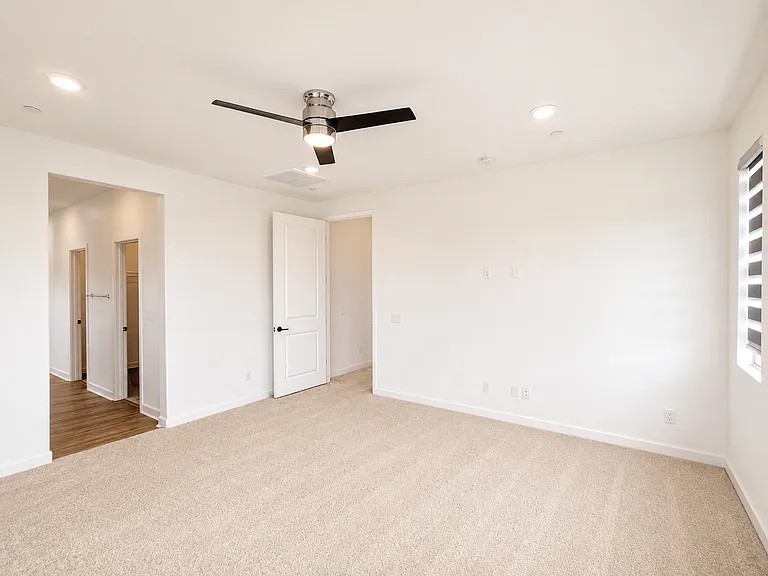 586 Gateway Ln — Photo 19