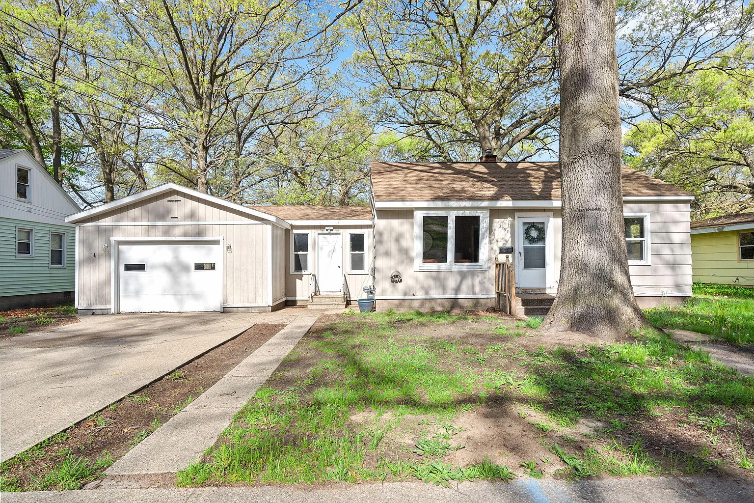 3369 Mona St photo 1