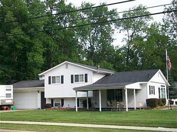 1st image of 790 Oakwood Ave