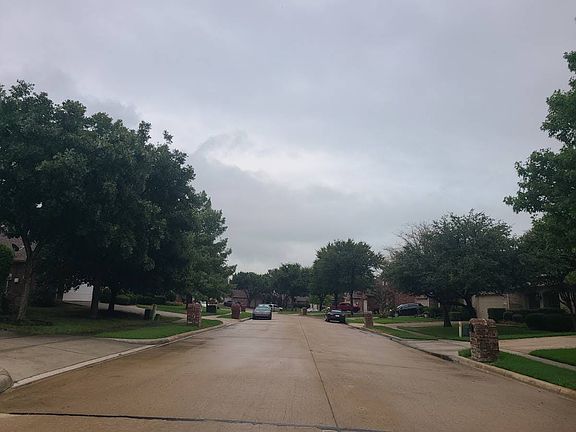 4th image of 2525 Indian Hills Dr