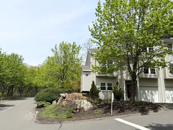 380 Hitchcock Rd Unit 54, Waterbury, CT 06705