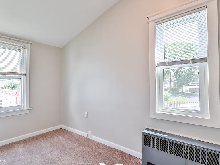 805 Main St — Photo 40