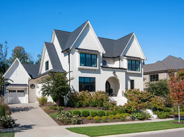 9021 Passiflora Ct, College Grove, TN 37046