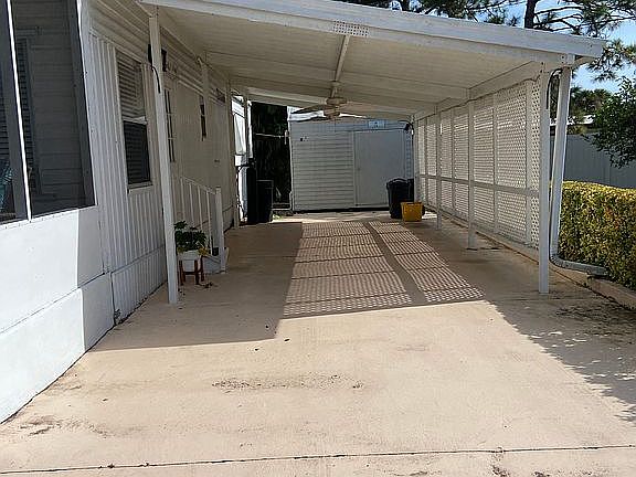 DBL carport w/ fans