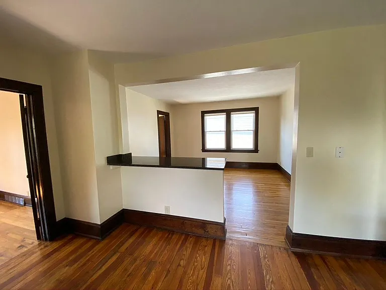 1745 W 31st Pl #3 — Photo 6