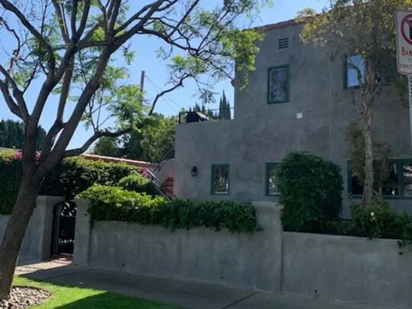 8585 Airdrome St, Los Angeles, CA 90035