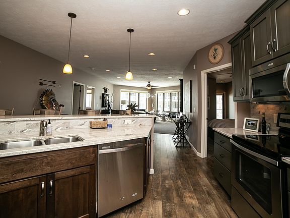 5th image of 455 240th Ave #205