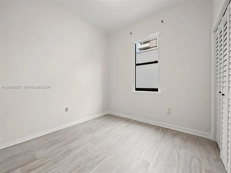 5864 SW 74th Ter — Photo 14