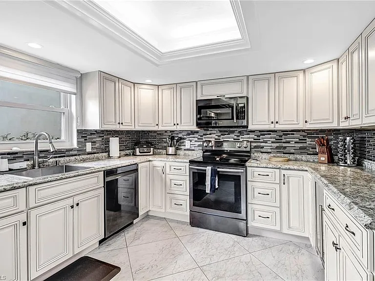 185 Cypress Way E #A106 — Photo 12