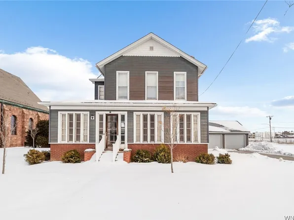 23 S Vernon St, Middleport, NY 14105