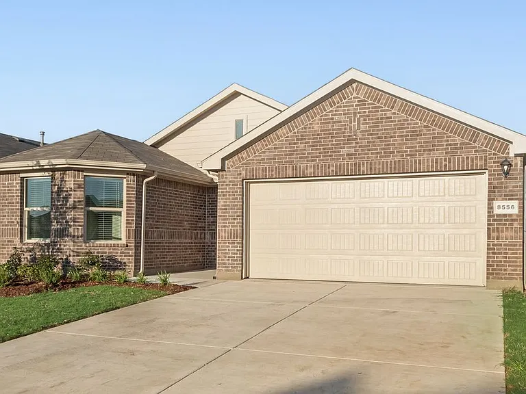 8556 Dunnstown Dr — Photo 11