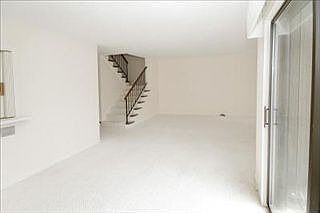 4th image of 3638 Woodcliff Dr