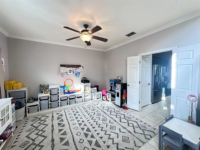 6321 Oso Pkwy — Photo 10