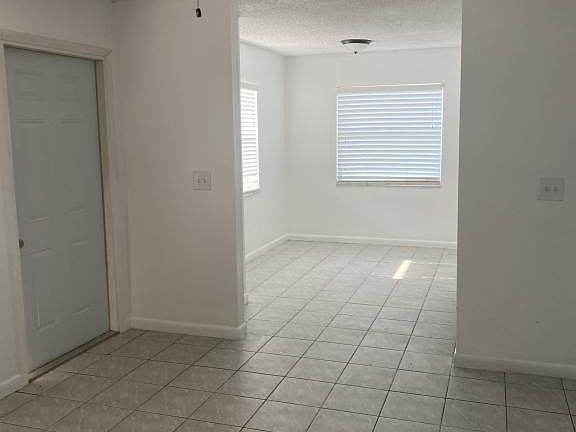 2nd image of 728 Michigan Ct