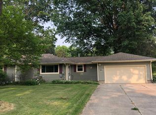 5447 Pepperidge Rd, Clinton, OH 44216