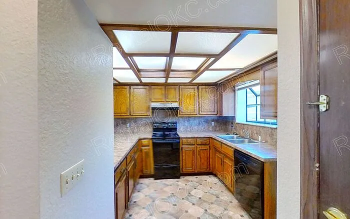4426 S Olie Ave — Photo 4