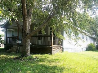 1194 SW Wayne Ave, Topeka, KS 66604