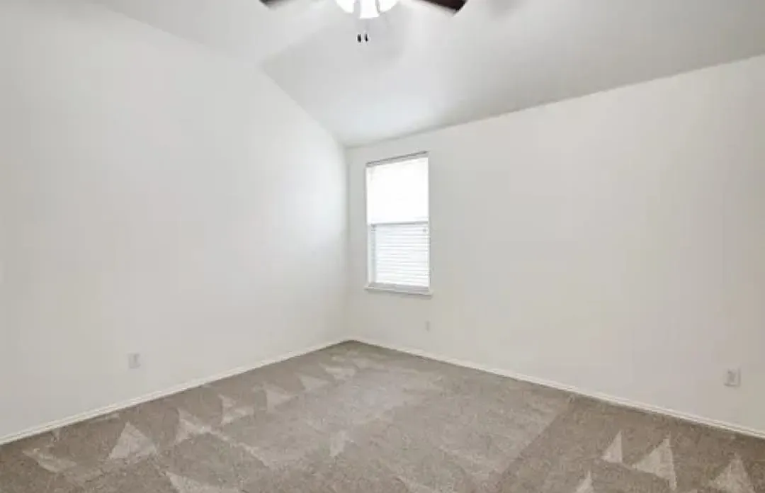 Building Photo - 2021 Reston Dr