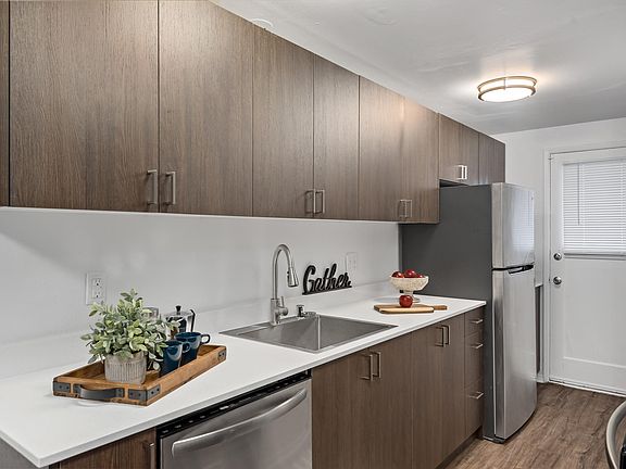 4th image of 1151 Olympia Ave NE #7hncnhvz2