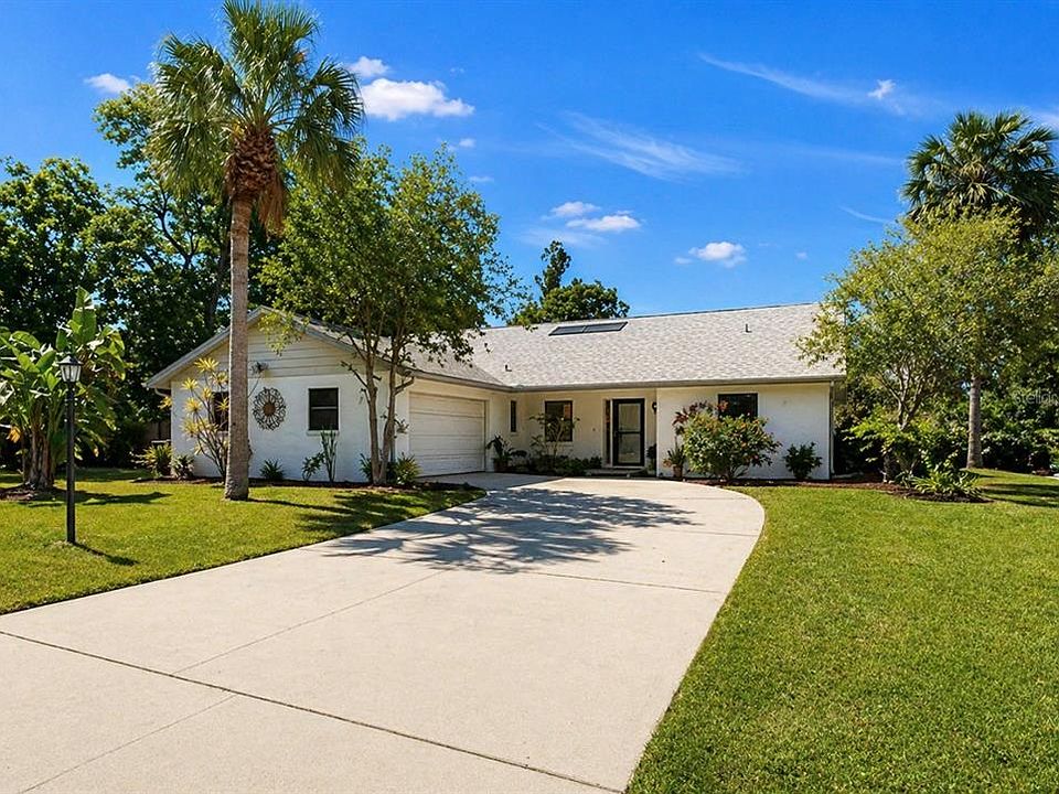 1st image of 948 WINTER GARDEN DRIVE