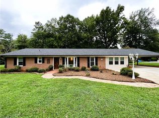 7984 Idols Rd, Clemmons, NC 27012