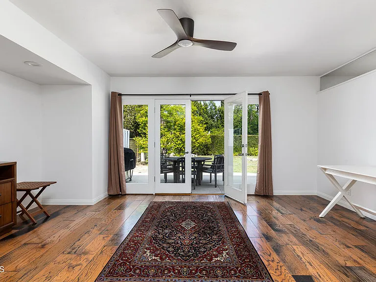 1660 S Oak Knoll Ave — Photo 10